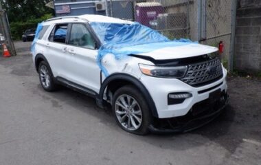 Salvaged Cars 2021 Ford Explorer