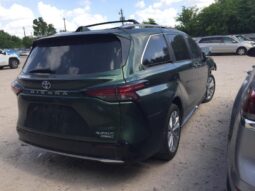 Salvaged Cars 2023 Toyota Sienna