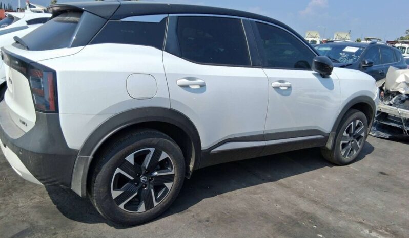 
								Salvaged Cars 2025 Nissan Kicks MPV full									