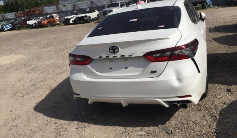 
								Salvaged Cars 2023 Toyota Camry full									