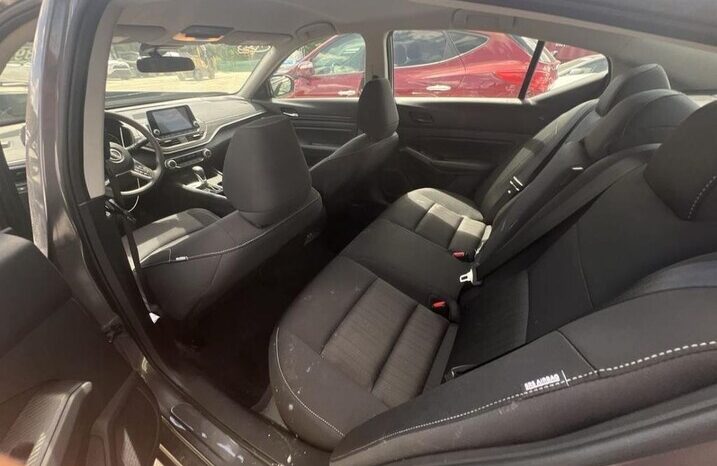 
								Salvaged Cars 2025 Nissan Altima full									