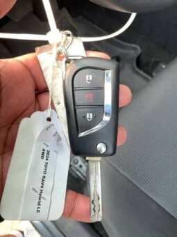 
										Salvaged Cars 2024 Toyota RAV4 full									