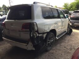 
										Salvaged Cars 2015 Lexus LX full									