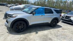 
										Salvaged Cars 2023 Ford Explorer full									