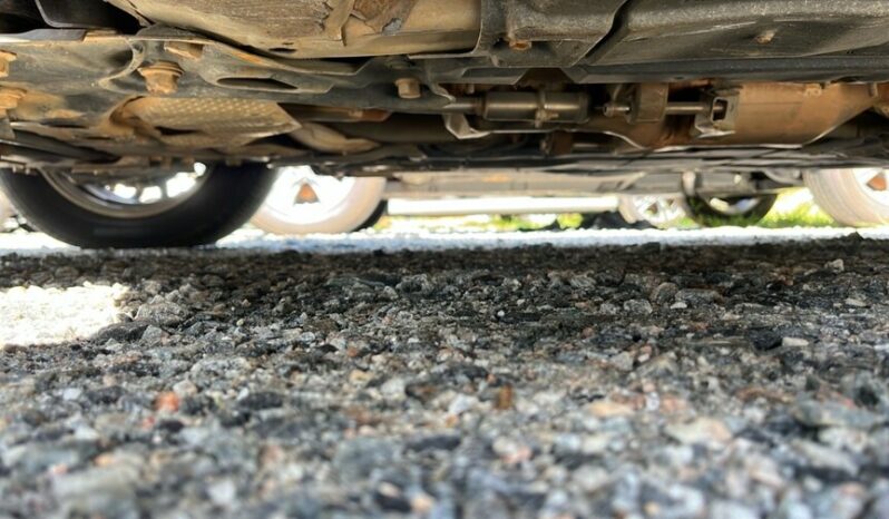 
								Salvaged Cars 2015 Toyota Prius full									