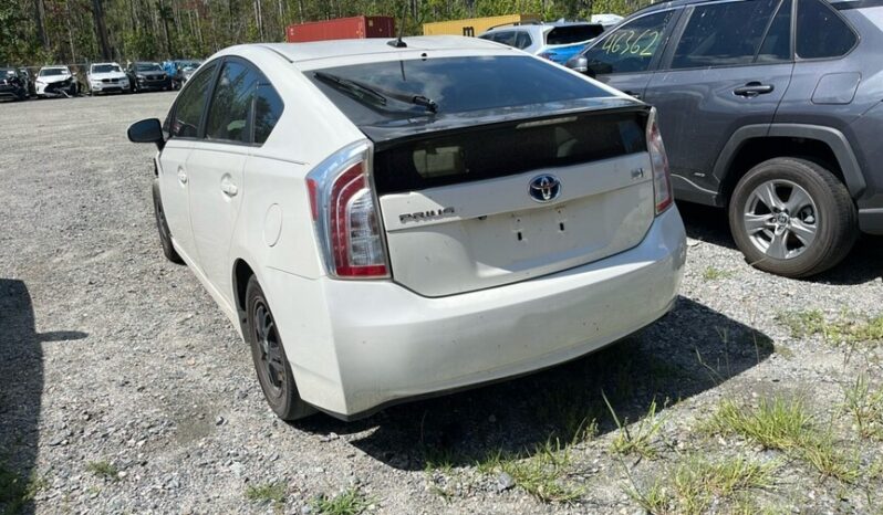 
								Salvaged Cars 2015 Toyota Prius full									