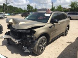 Salvaged Cars 2021 Kia Sorento