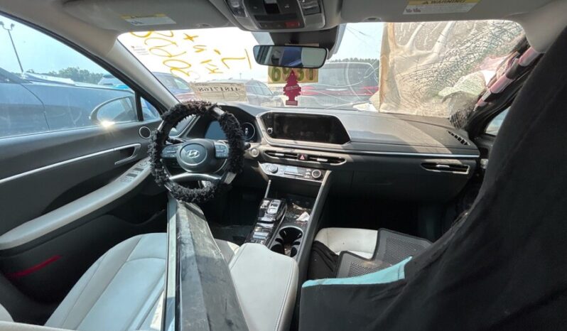 
								Salvaged Cars 2023 Hyundai Sonata full									