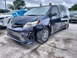 Salvaged Cars 2020 Toyota Sienna