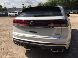 
										Salvaged Cars 2024 Volkswagen Atlas Cross Sport full									