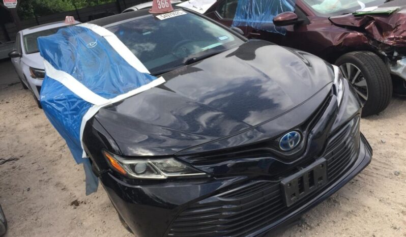 
								Salvaged Cars 2019 Toyota Camry full									