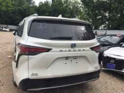Salvaged Cars 2021 Toyota Sienna