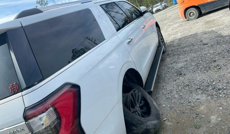 
								Salvaged Cars 2021 Ford Expedition MAX full									