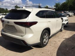 Salvaged Cars 2020 Toyota Highlander