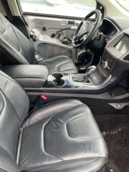 
										Salvaged Cars 2017 Ford Edge full									