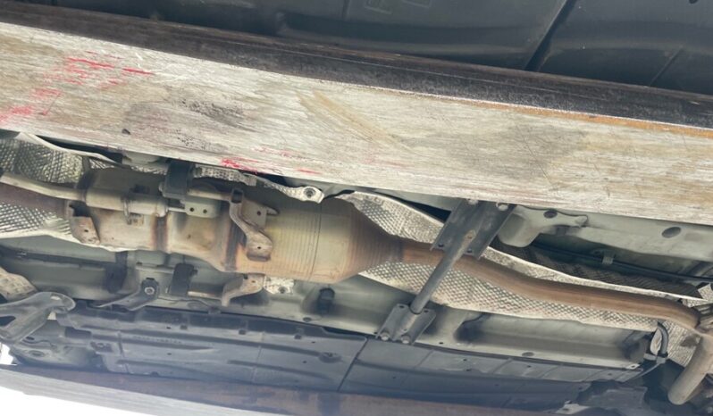 
								Salvaged Cars 2013 Toyota Prius full									