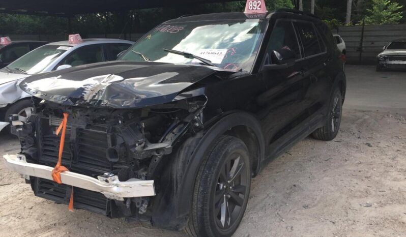 
								Salvaged Cars 2023 Ford Explorer full									