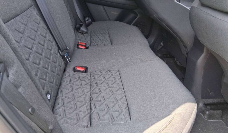 
								Salvaged Cars 2025 Nissan Kicks MPV full									
