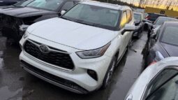 Salvaged Cars 2021 Toyota HIGHLANDER PLATINUM