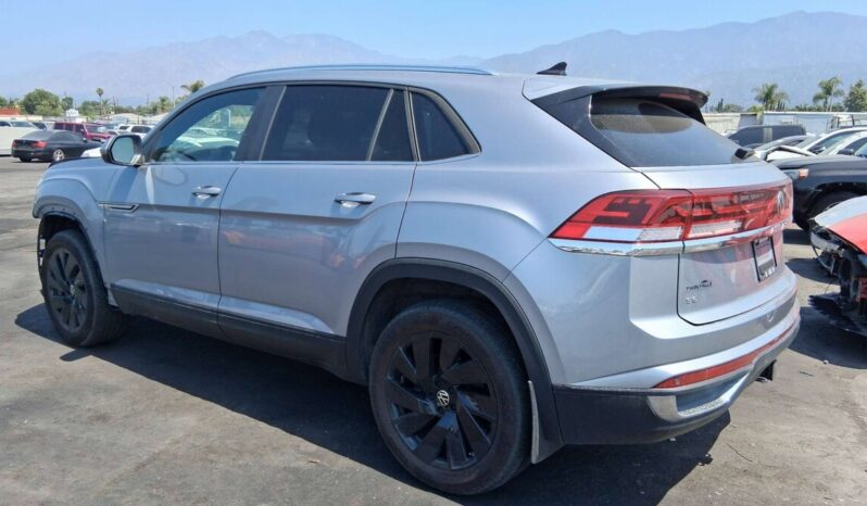 
								Salvaged Cars 2024 Volkswagen Atlas Cross Sport full									