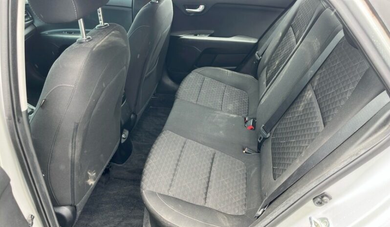 
								Salvaged Cars 2022 Kia Rio full									