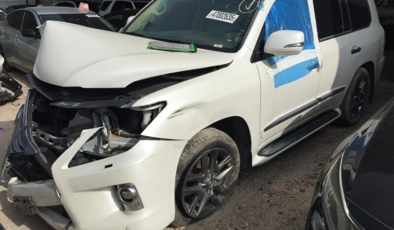 
								Salvaged Cars 2015 Lexus LX full									