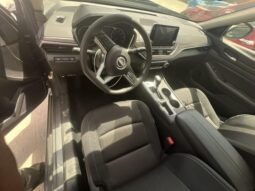 
										Salvaged Cars 2025 Nissan Altima full									