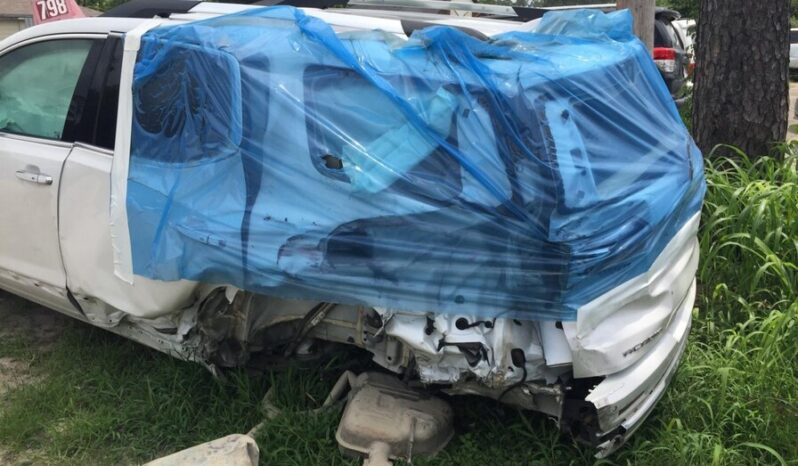 
								Salvaged Cars 2023 GMC Acadia full									