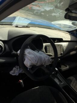 
										Salvaged Cars 2023 Nissan kicks full									