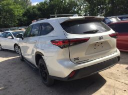 Salvaged Cars 2020 Toyota Highlander
