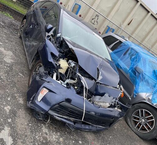 
								Salvaged Cars 2013 Toyota Prius full									