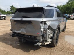 
										Salvaged Cars 2022 Ford Explorer full									