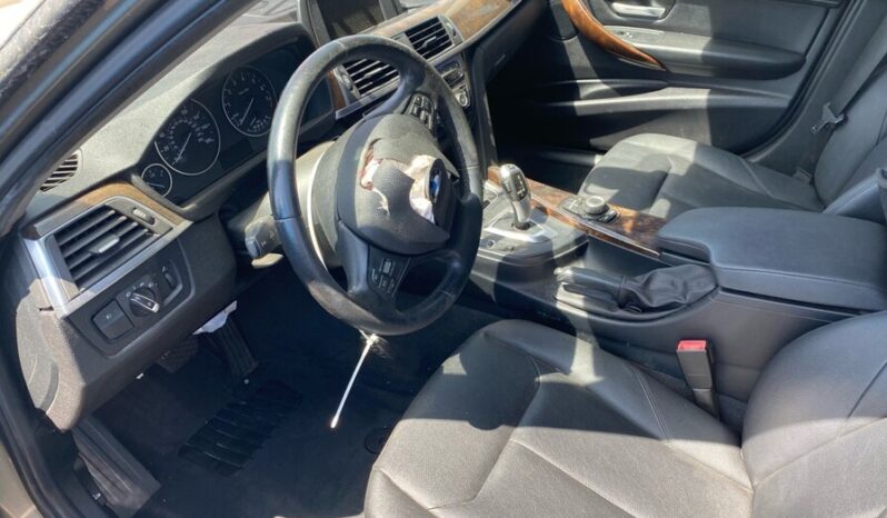 
								Salvaged Cars 2016 BMW 320i full									