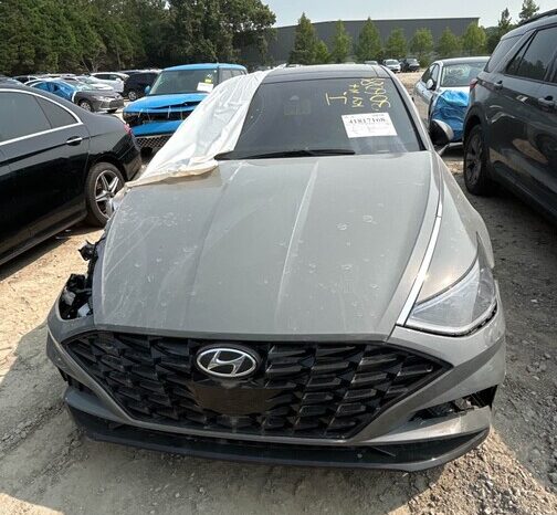 
								Salvaged Cars 2023 Hyundai Sonata full									