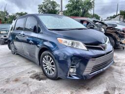 Salvaged Cars 2020 Toyota Sienna