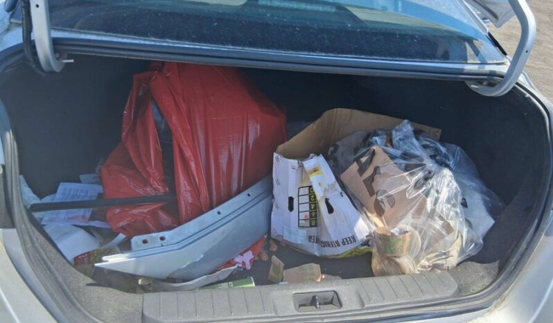 
								Salvaged Cars 2023 Nissan Sentra full									