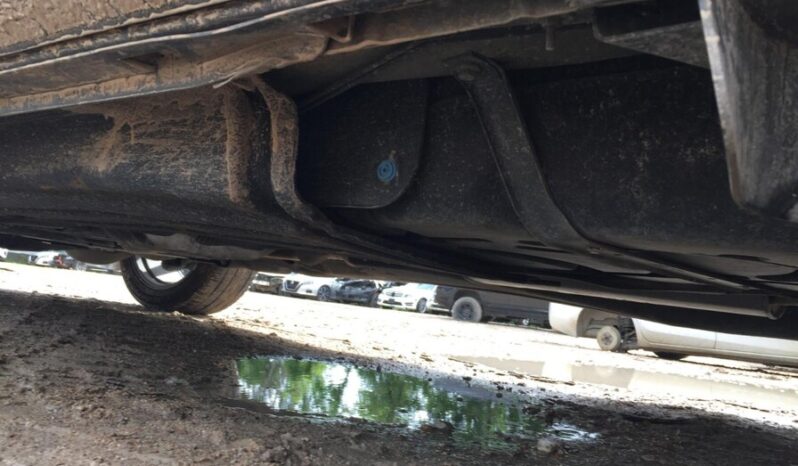 
								Salvaged Cars 2022 Ford Explorer full									
