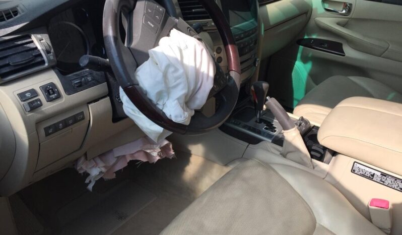 
								Salvaged Cars 2015 Lexus LX full									