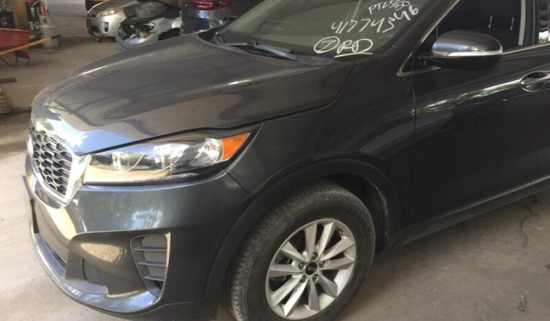 
								Salvaged Cars 2022 Kia Sorento full									