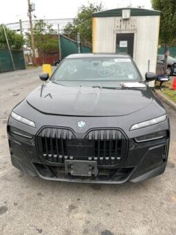 Salvaged Cars 2023 BMW 760i