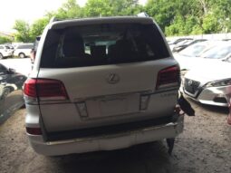 
										Salvaged Cars 2015 Lexus LX full									