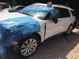
										Salvaged Cars 2021 Ford Explorer full									
