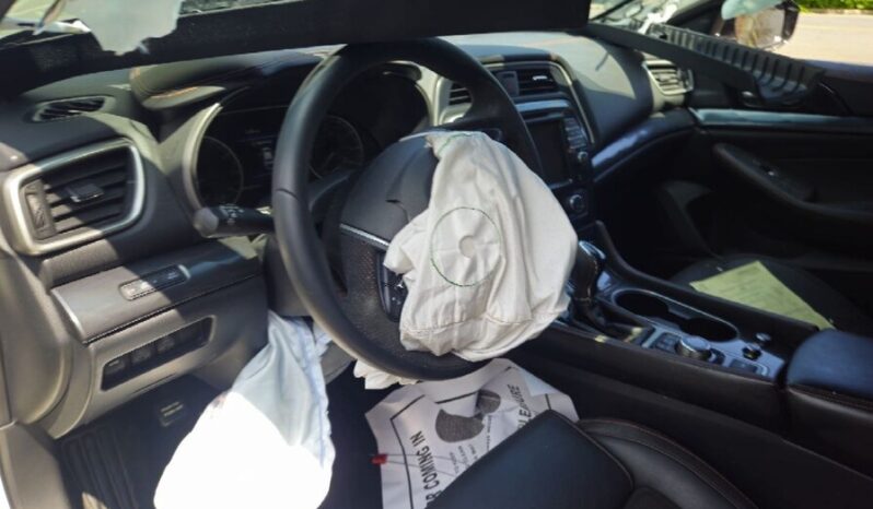 
								Salvaged Cars 2023 Nissan Maxima full									
