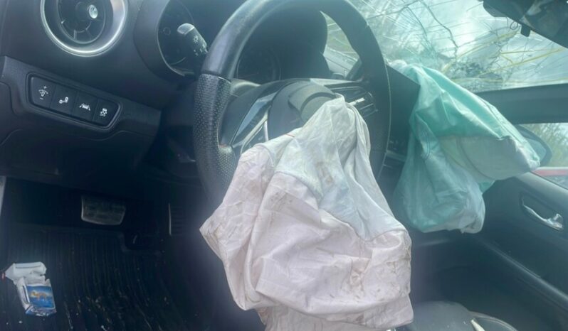 
								Salvaged Cars 2021 Kia Forte full									