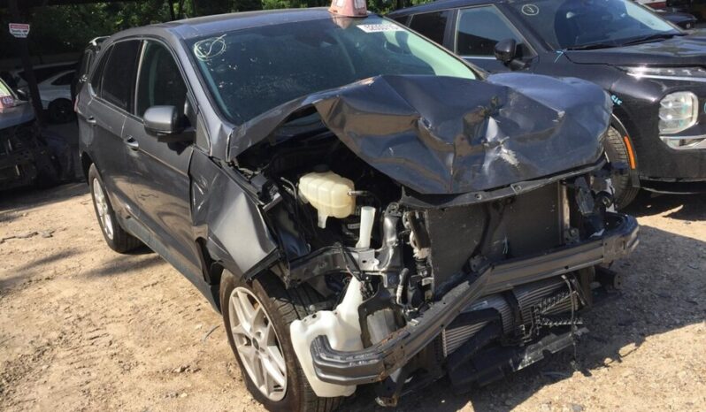 
								Salvaged Cars 2024 Ford Edge full									