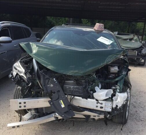 
								Salvaged Cars 2023 Toyota Sienna full									