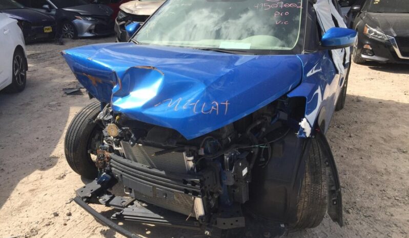 
								Salvaged Cars 2023 Nissan kicks full									