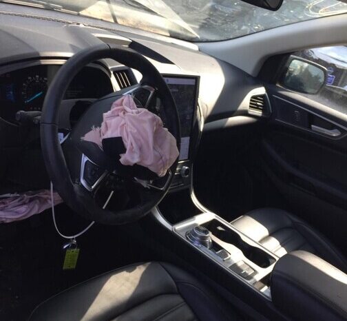 
								Salvaged Cars 2024 Ford Edge full									