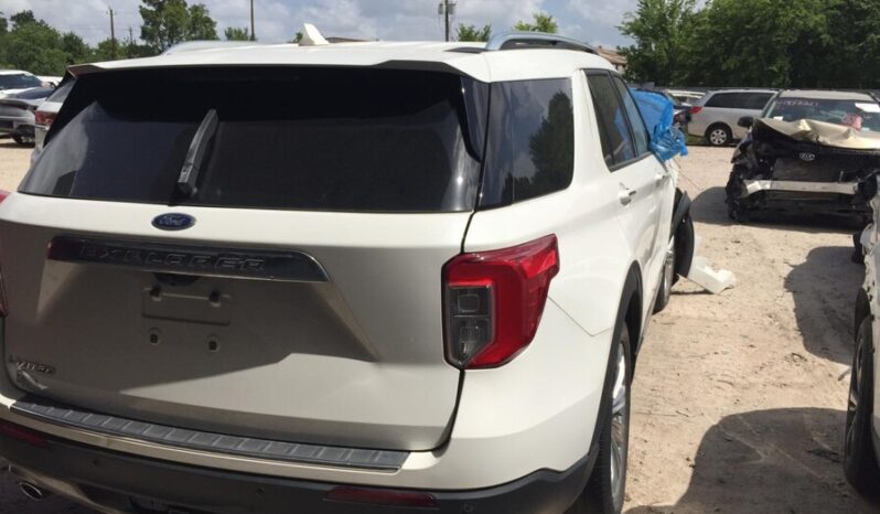 
								Salvaged Cars 2021 Ford Explorer full									