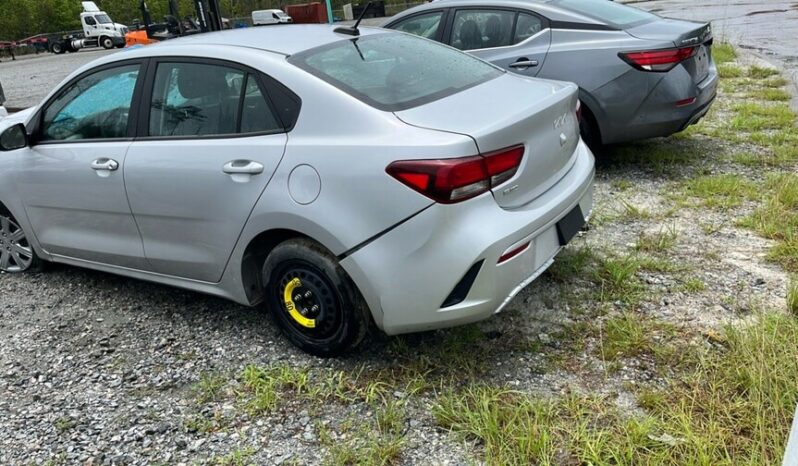 
								Salvaged Cars 2022 Kia Rio full									